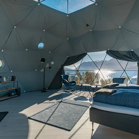 Isbreen The Glacier Lodge *